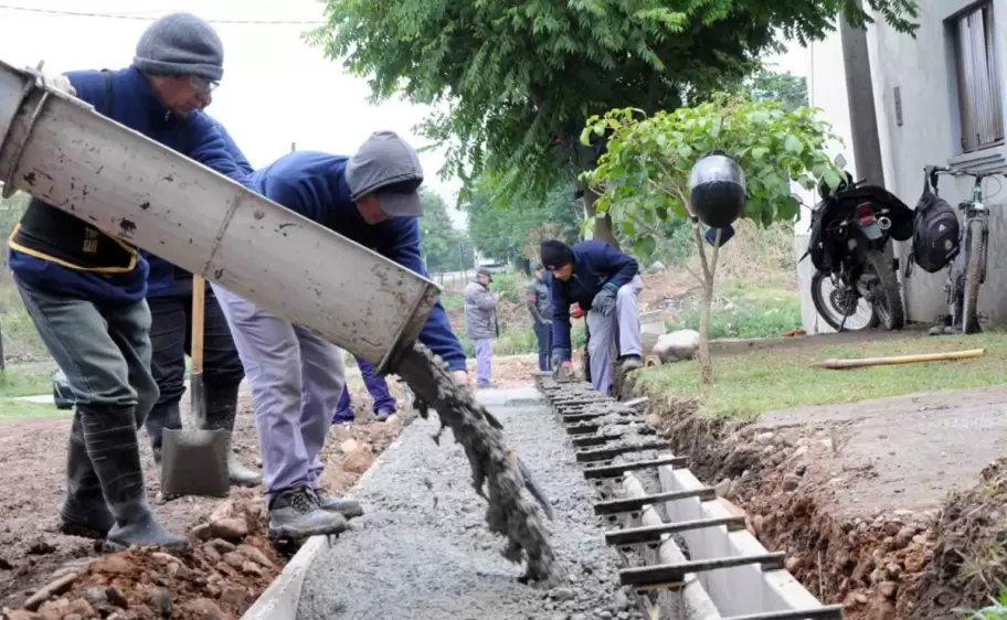 Avanzan las obras de infraestructura urbana en Alto Comedero bajo el programa “Obra Mixta”