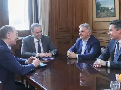 santilli se reunio con gobernadores para destrabar los conflictos y conseguir los apoyos para el presupuesto