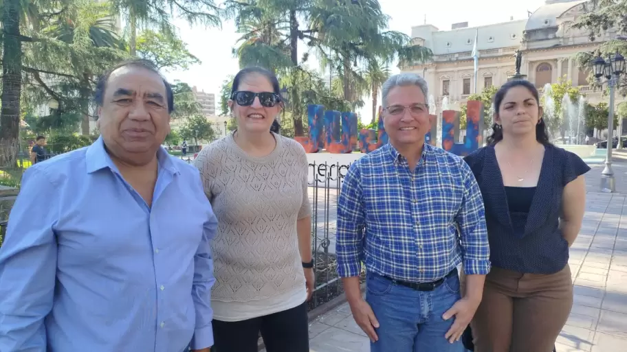 Humberto López con ivestigadores del Conicet