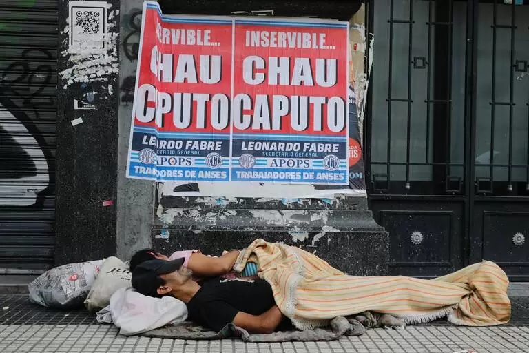 Carteles contra Luis Capto en la ciudad de Buenos Aires