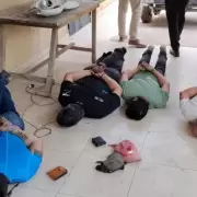 Escándalo en Tucumán: sacaban a presos de la comisaría para que construyan la casa de un jefe de la Policía