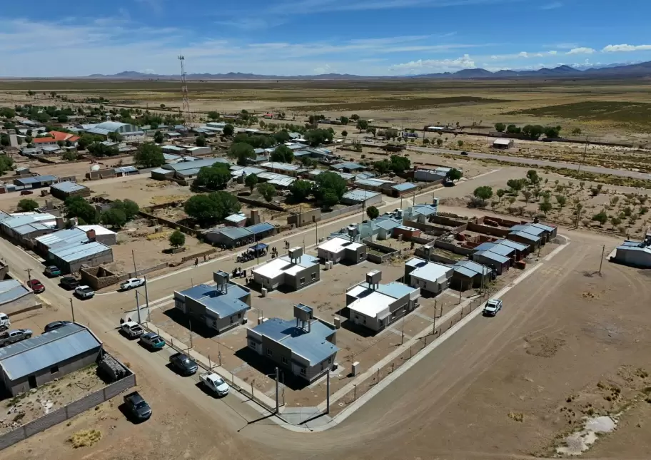 Sadir entregó viviendas en Puesto del Marqués
