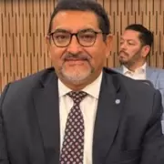Cansado de la foto, Vel�zquez golpea la mesa en el Congreso: "Somos kil�metro cero, pero nos tratan como descarte del sistema"