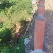 Bomberos rescataron a cuatro personas atrapadas en un canal de riego