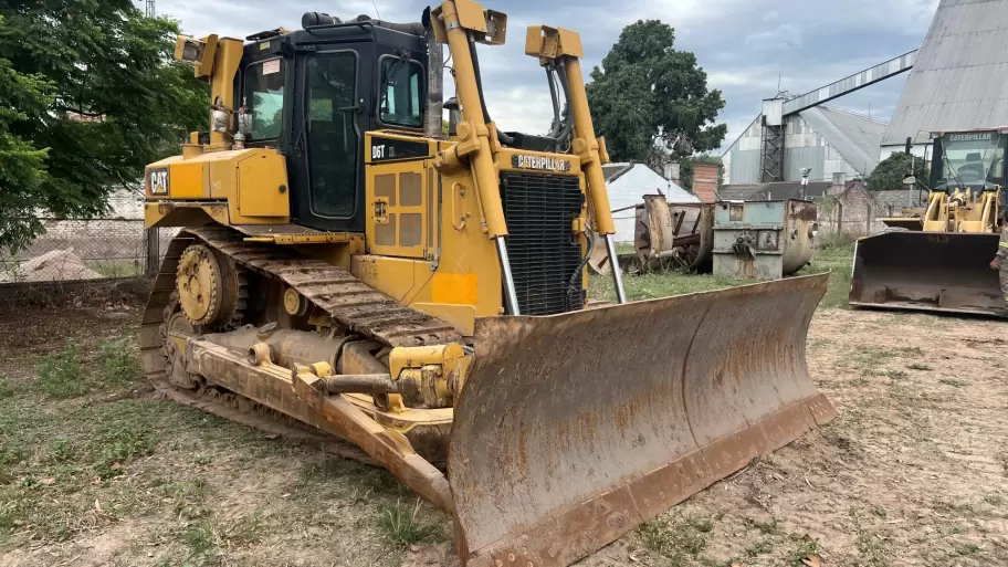 topadora CAT d6t int 5102 (2)