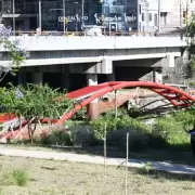 Parque Xibi Xibi: la primera pasarela peatonal alcanza el 80% de ejecución