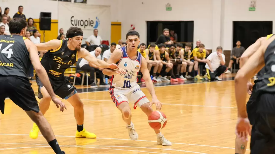 Jujuy Básquet ante Hindú Club