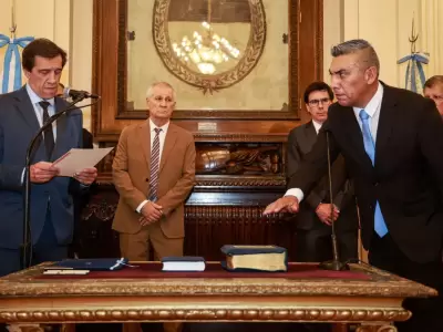 El gobernador tomo juramento a Diego Eduardo Chac�n