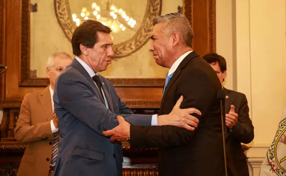 El Gobernador tomó juramento a Diego Eduardo Chacón