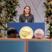 La hija de Corina Machado recibió el Nobel de la Paz en nombre de su madre