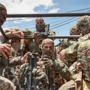 Megaoperativo en Río: más de mil policías irrumpen en favela en busca de líderes del Comando Vermelho