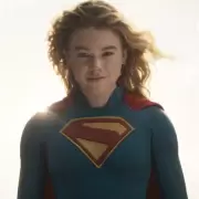 Warner Bros. lanzó el nuevo tráiler de Supergirl y anticipa el momento más oscuro en la vida de Kara Zor-El