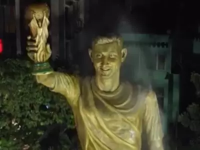 messi estatua en la india