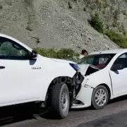 Violento choque frontal entre una camioneta y un auto en Ruta 9 dejó como saldo cinco heridos
