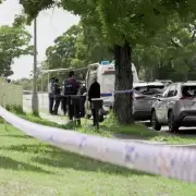 Australia evalúa endurecer las leyes de tenencia de armas tras el atentado en una playa que dejó 16 muertos