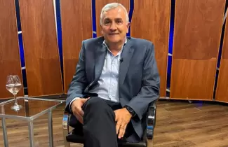 Gerardo Morales en detr�s de las noticias