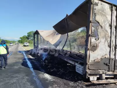 cami�n incendiado ruta 66