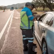 Vacaciones 2026: cuál es la documentación obligatoria que se debe llevar al salir a la ruta en un auto particular