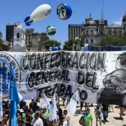 La CGT confirmó un paro general: qué día no funcionará el transporte en todo el país y quiénes adhieren