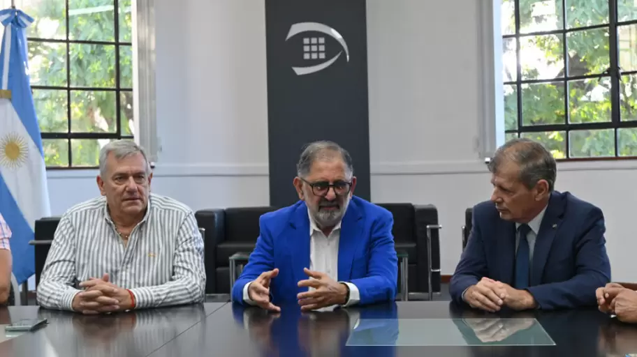 La Municipalidad refuerza la campaña “Sin casco no ingresas” con el acompañamiento del Ministerio de Seguridad