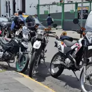 "Sin casco no ingresas": refuerzan controles con detención y traslado de motos
