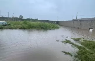 Viviendas anegadas en barrio Aeroclub de Alto Comedero