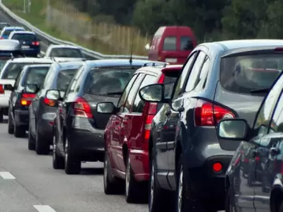 fila de autos gen�rica ilustrativa