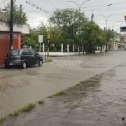 Fuertes tormentas con viento en la capital jujeña: a qué números llamar ante emergencias