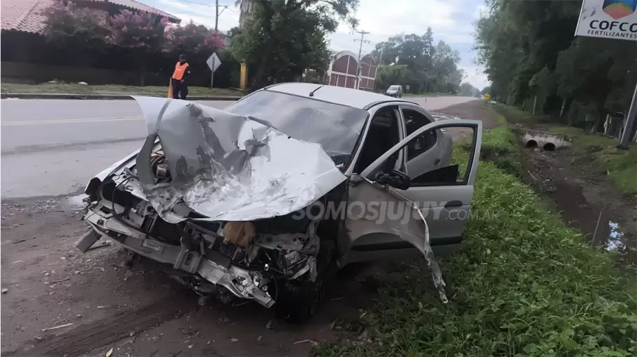 Auto protagonista de un choque en Santo Domingo