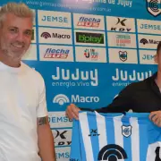 Minervino, Lazarte y Villarreal firmaron contrato con el "Lobo"