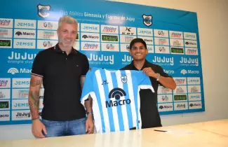 Mauro Cachi firm� en el lobo