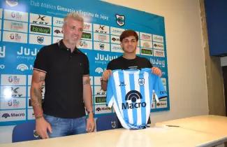 Federico Paradela es futbolista del lobo