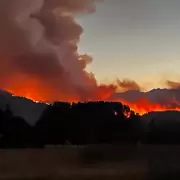 Alerta en Chubut por los incendios: confirmaron que el fuego fue intencional y hay cientos de evacuados