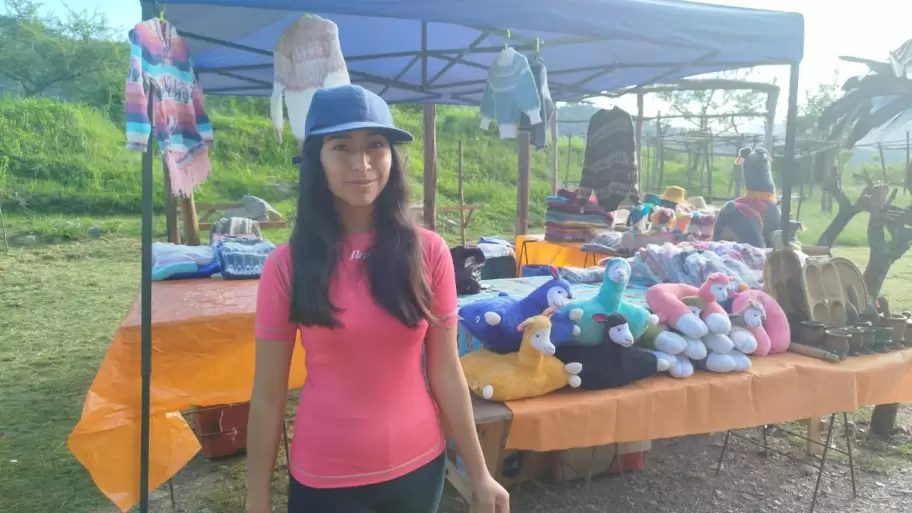 Patricia Ramos, comerciante en el Parador de León