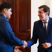 El gobernador Sadir recibió al joven jujeño destacado en una competencia de la NASA