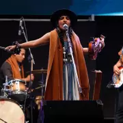 La jujeña Wara Calpanchay se presenta este sábado en el escenario de Cosquín