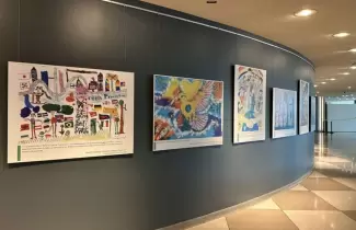 obras de arte de ni�as juje�as en la onu