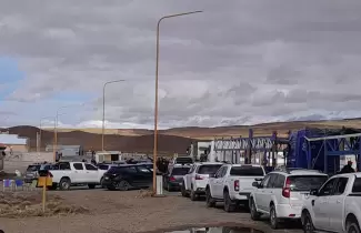 Veh�culos en el Paso de Jama