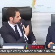 El embajador argentino en Francia exigió tapar un mapa que mostraba a las Malvinas como británicas