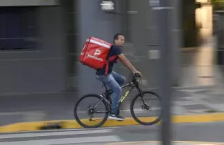 trabajador de pedidos ya