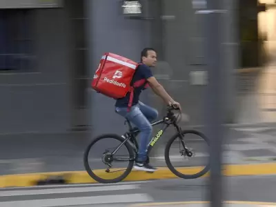 trabajador de pedidos ya