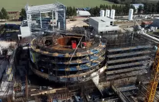El CAREM (Central Argentina de Elementos Modulares) es el primer reactor nuclear de potencia �ntegramente dise�ado y construido en Argentina