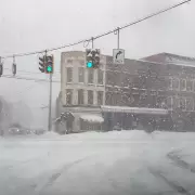 Nueva York declaró el estado de emergencia ante una de las tormentas de nieve más grandes de su historia