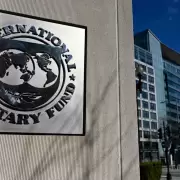 El FMI tratará la revisión del acuerdo con Argentina y podría habilitar un desembolso de US$ 1.000 millones
