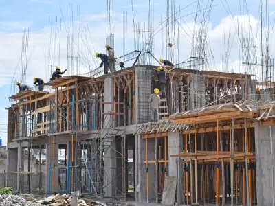 Construcci�n IVUJ viviendas
