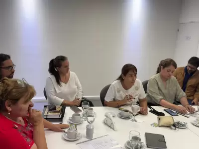 Reuni�n ministra de educacion y transporte