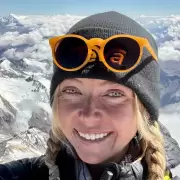 Una ultrarunner subió corriendo y llegó a la cumbre del Aconcagua en menos de 5 horas