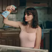 Taylor Swift estrenó video, cambió de look y rompió un récord histórico