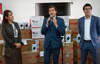sadir entrego nuevo equipamiento tecnologico a dependencias del ministerio de educacion