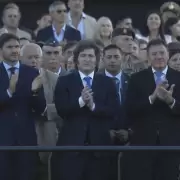 En medio de la polémica, Milei encabezó el acto de traslado del sable corvo de San Martín en Santa Fe